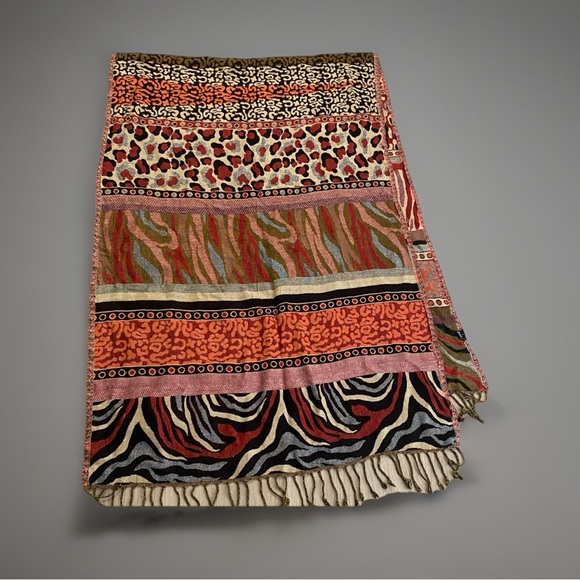 Vintage 1990s Animal Print Patchwork Shawl Scarf Wrap Fringe Lightweight women - Picture 3 of 4